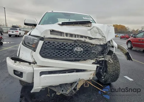 2019 Toyota Tundra Crewmax Sr5 z USA, uszkodzony, nr VIN 5TFDY5F19KX820689